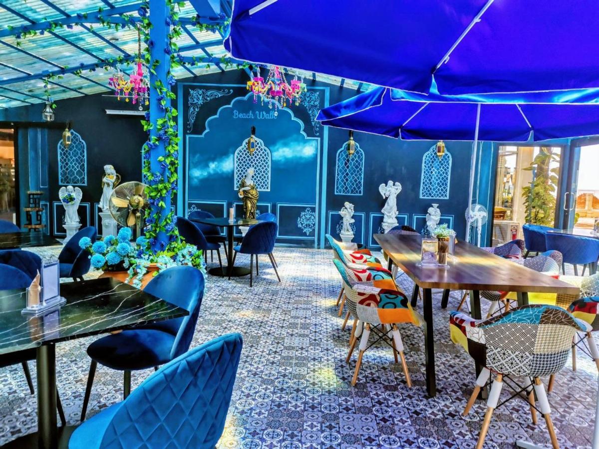 Beach Walk Boutique Resort Bang Saen Exterior photo