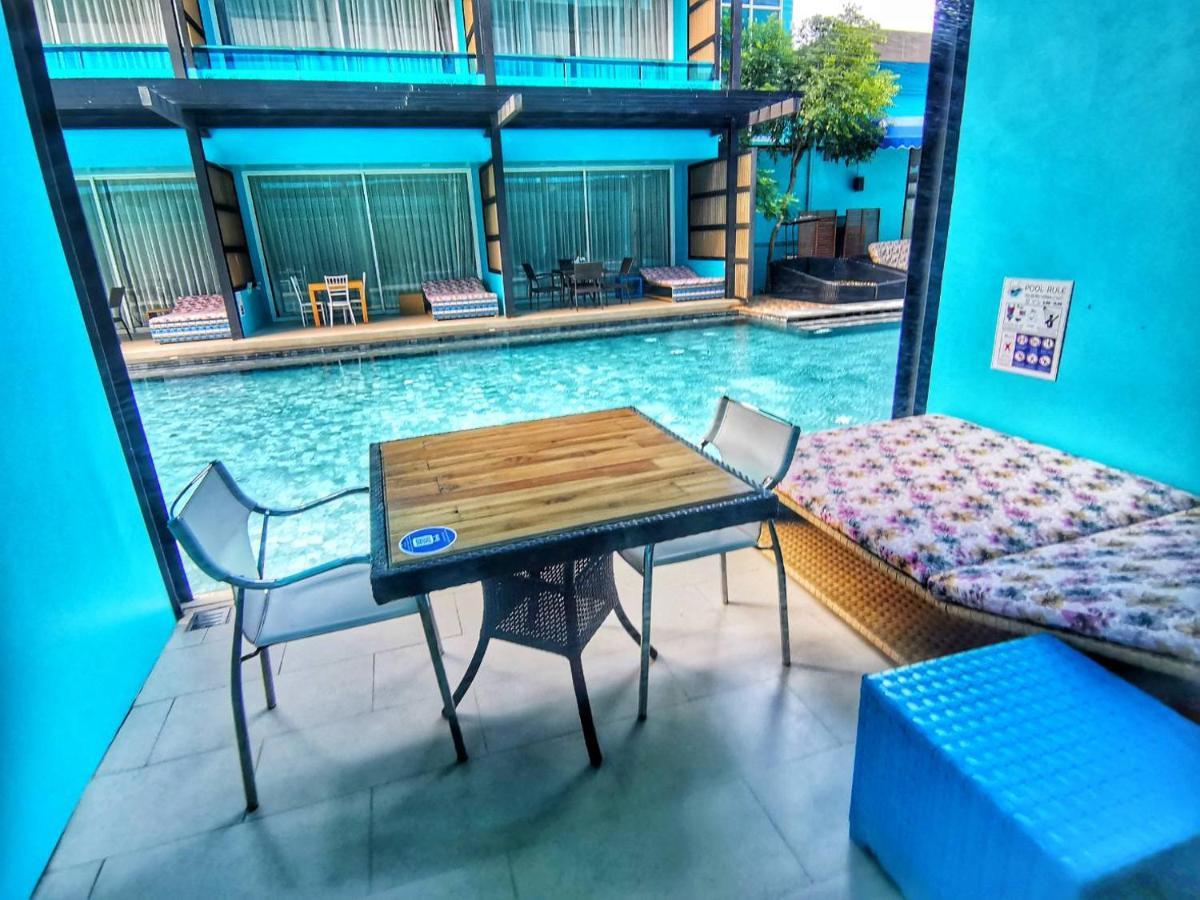 Beach Walk Boutique Resort Bang Saen Exterior photo