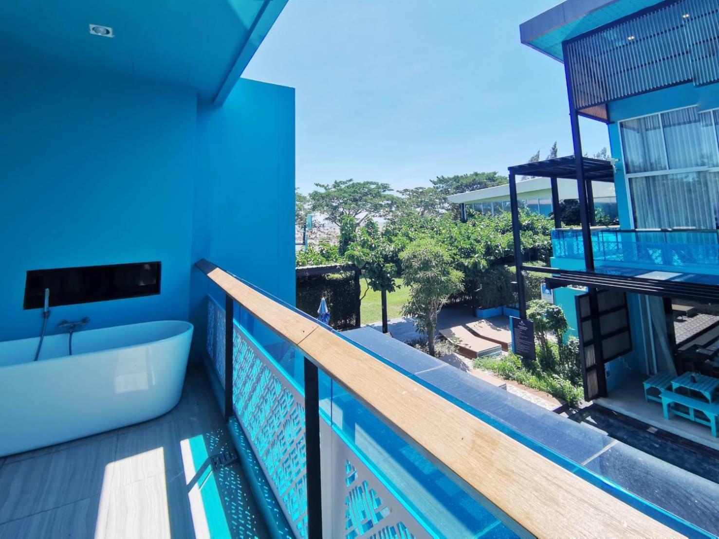 Beach Walk Boutique Resort Bang Saen Room photo