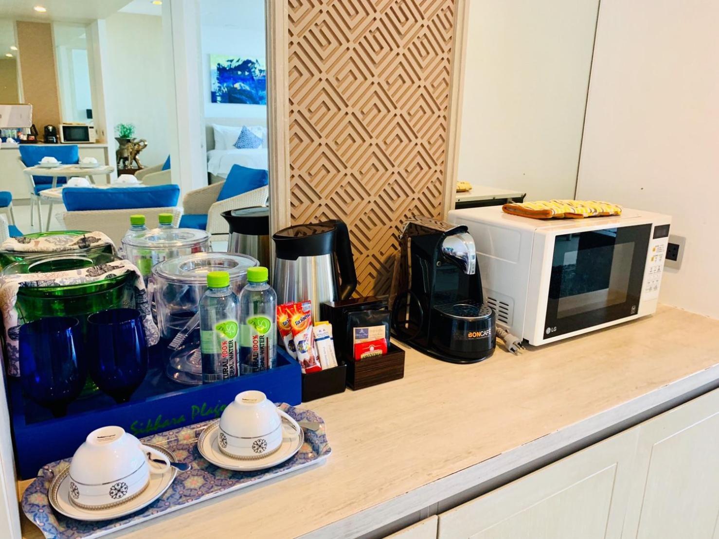 Beach Walk Boutique Resort Bang Saen Room photo