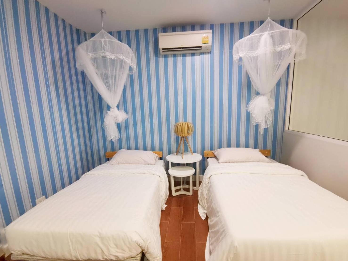 Beach Walk Boutique Resort Bang Saen Room photo