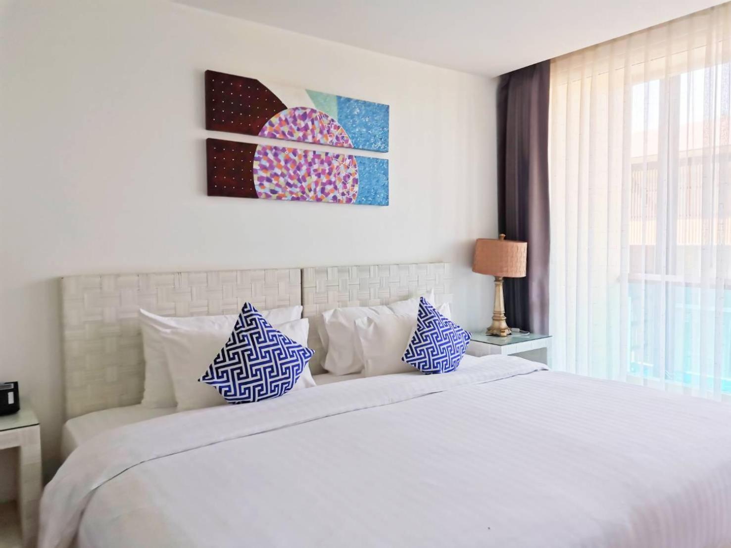 Beach Walk Boutique Resort Bang Saen Room photo