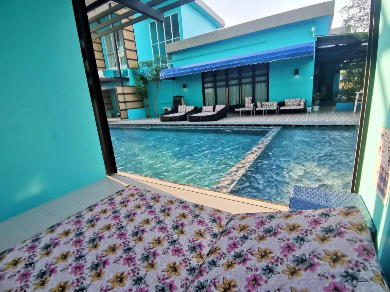 Beach Walk Boutique Resort Bang Saen Room photo