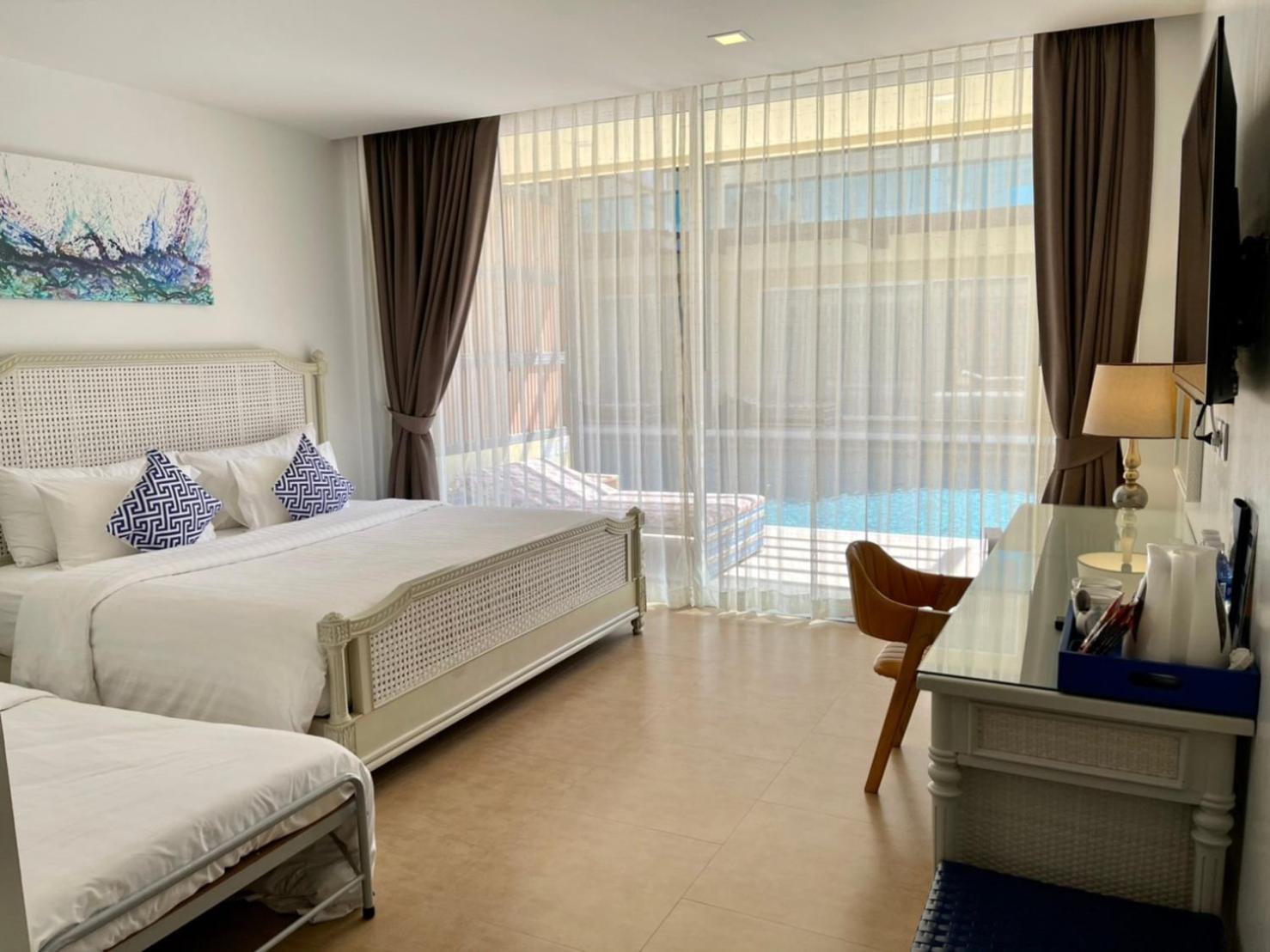 Beach Walk Boutique Resort Bang Saen Room photo